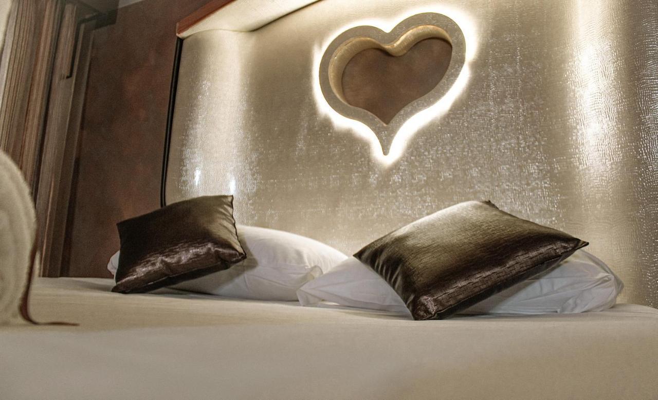 Spa B&B Roma D'Autore Il Nido D'Amore ภายนอก รูปภาพ