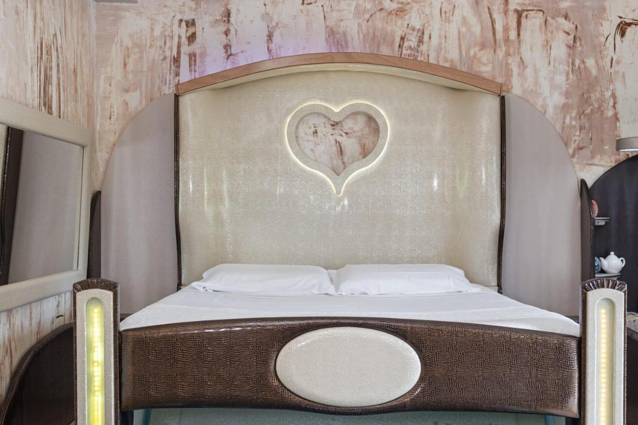 Spa B&B Roma D'Autore Il Nido D'Amore ภายนอก รูปภาพ